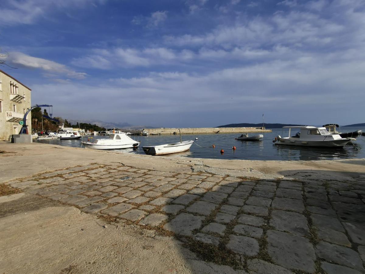 Apartment Miljenko i Dobrila Kaštela Esterno foto