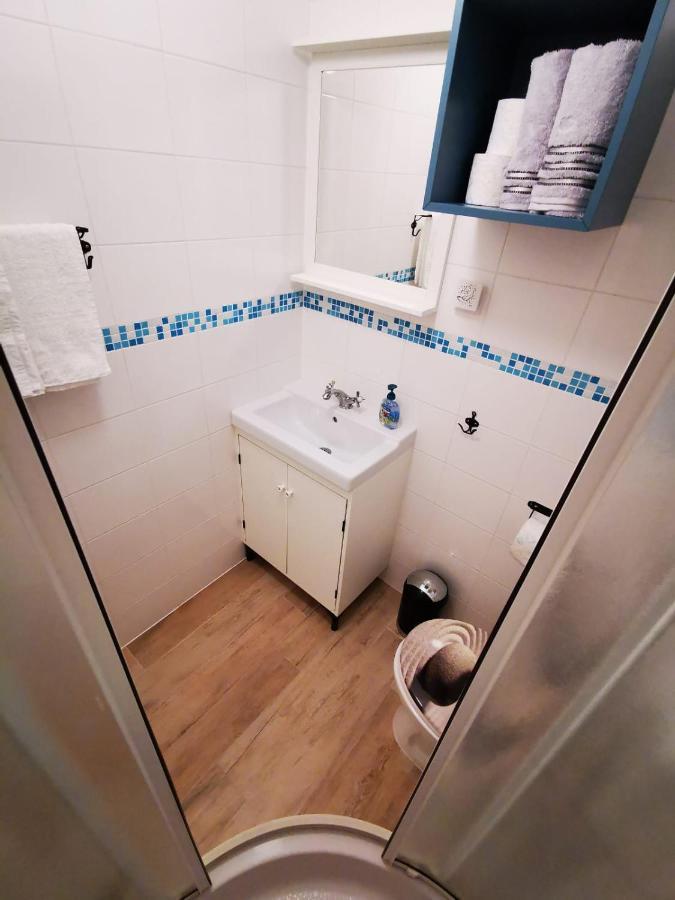 Apartment Miljenko i Dobrila Kaštela Esterno foto